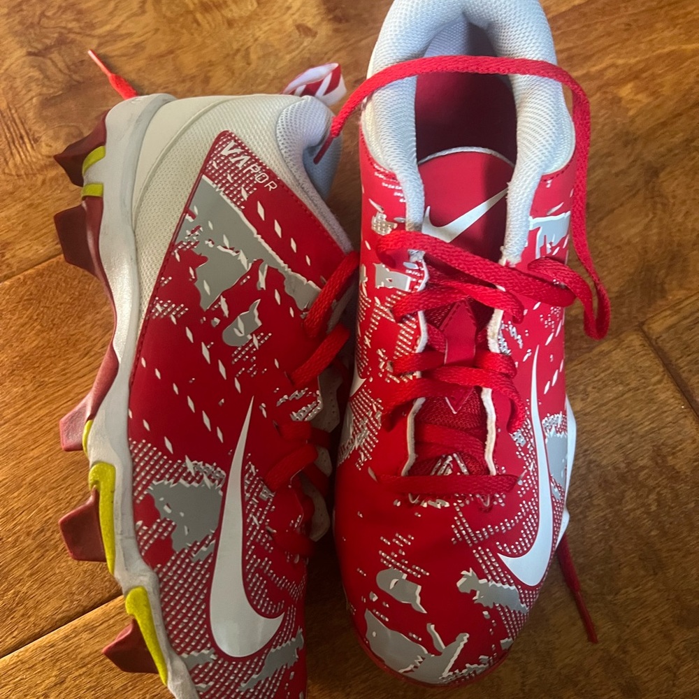 Kids Nike Vapor cleats